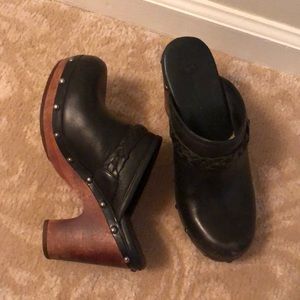 Ugg clogs